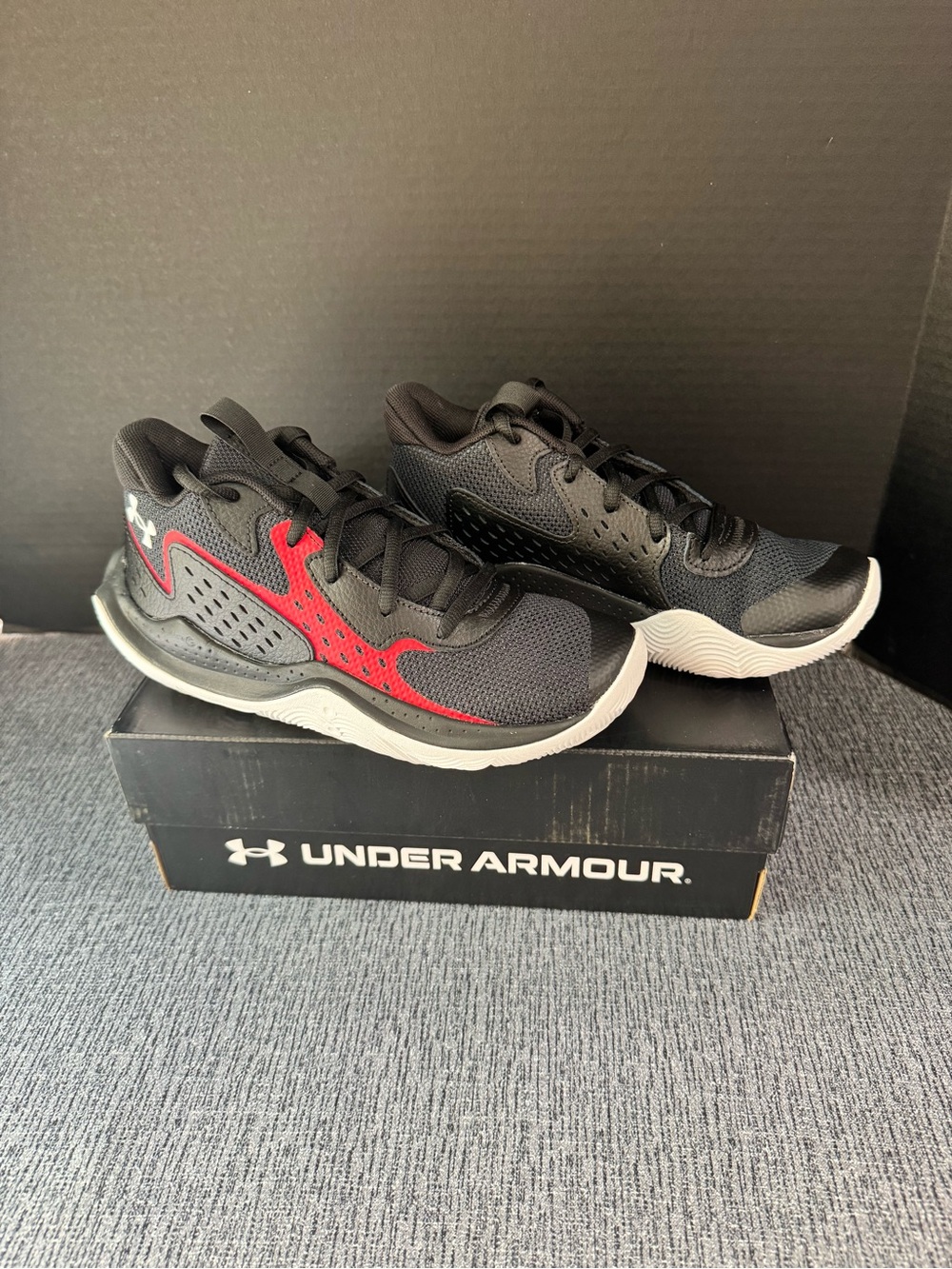Under Armour GS Jet 23 Sneakers
